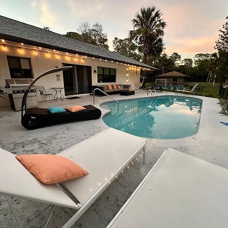 Vacation Pool Home In The Woods. North North Naples エクステリア 写真